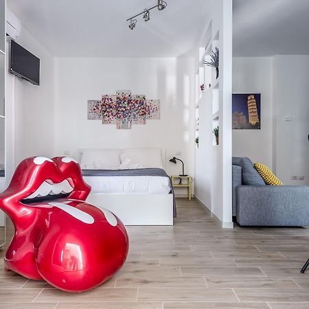 Appartamento Hostly-Giugio'S House-Lungarni And Town Center Pisa Esterno foto