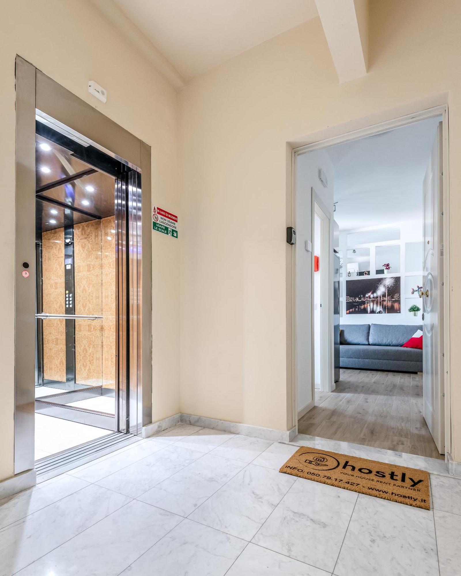 Appartamento Hostly-Giugio'S House-Lungarni And Town Center Pisa Esterno foto